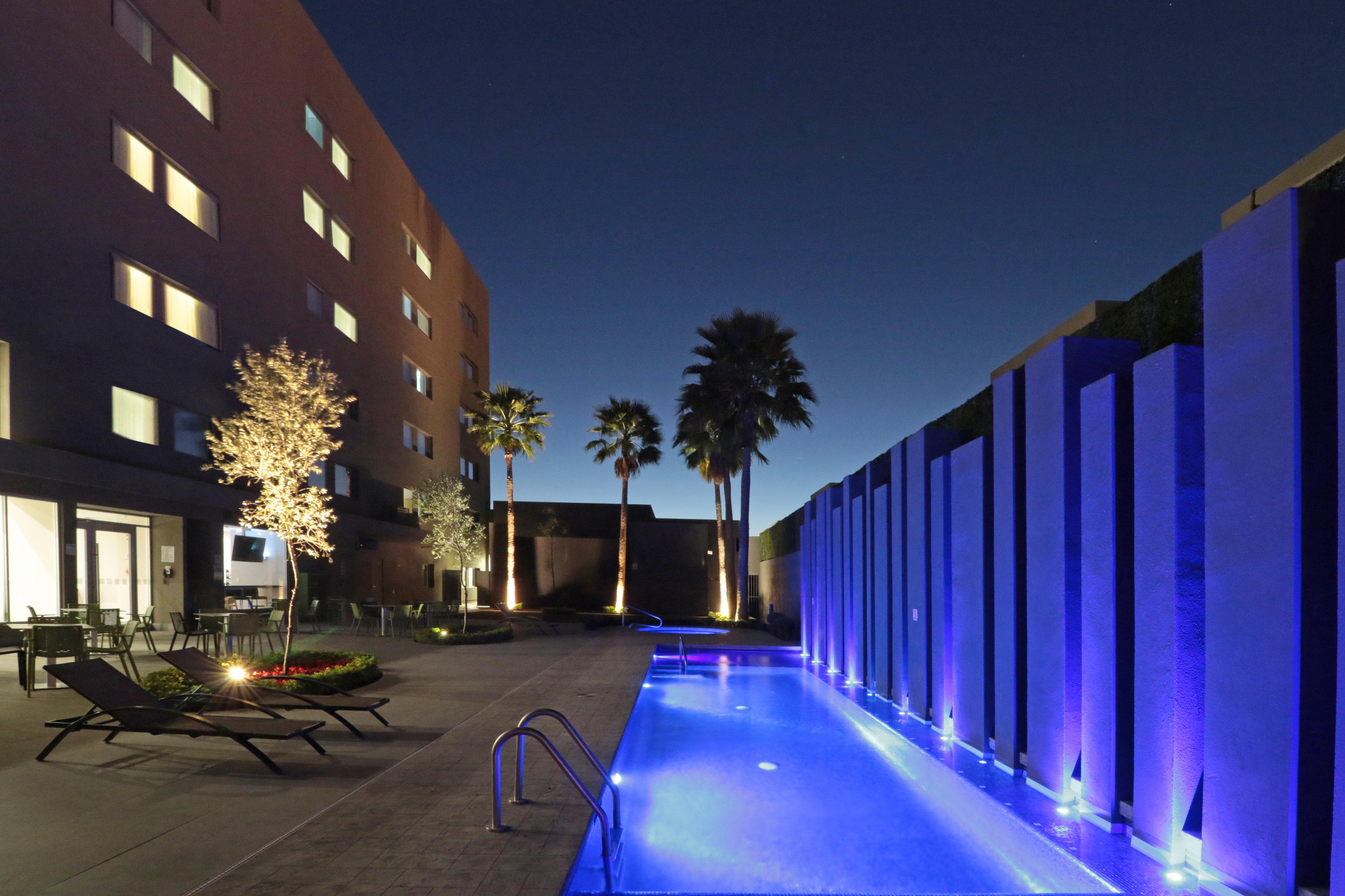 Holiday Inn Express Hotel & Suites Hermosillo By Ihg Exterior foto